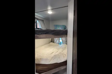 Andmel's Grand River 22MB Travel Trailer