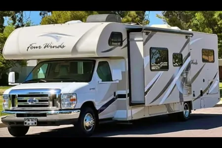 2020 Thor Four Winds 30D: Photos Coming Soon!