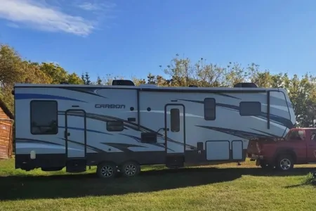 Ryan's Toy Hauler 10' Garage
