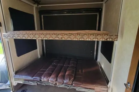 Ryan's Toy Hauler 10' Garage
