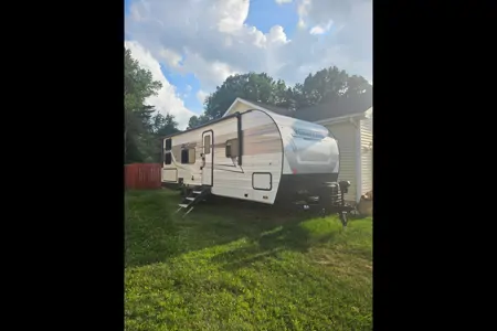 Troy's Winnebago 26bh access Travel Trailer