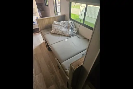 Troy's Winnebago 26bh access Travel Trailer