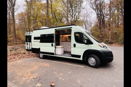 "Minty Fresh" - Off-Grid Capable Camper Van with Heater + AC