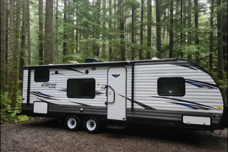 Mary's Forest River Salme cruise light Travel Trailer