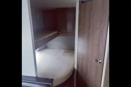 Michael's Heartland Pioneer 27 Travel Trailer