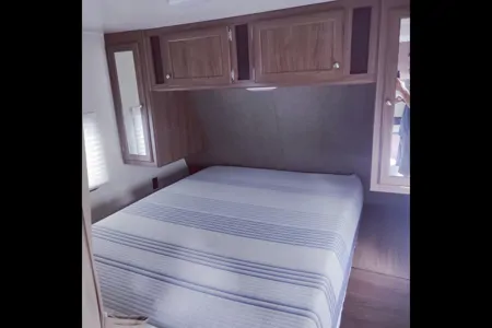 Michael's Heartland Pioneer 27 Travel Trailer