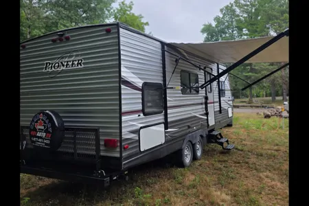 Michael's Heartland Pioneer 27 Travel Trailer