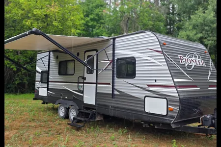 Michael's Heartland Pioneer 27 Travel Trailer