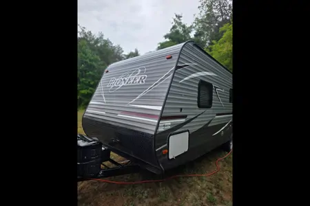 Michael's Heartland Pioneer 27 Travel Trailer