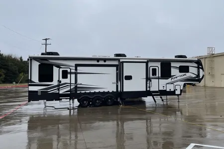 Michael's Keystone Raptor Fifth Wheel