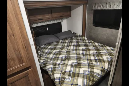 Coaster Seeker Forest River Sunseeker Class C