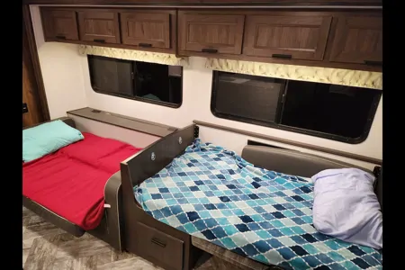 Coaster Seeker Forest River Sunseeker Class C