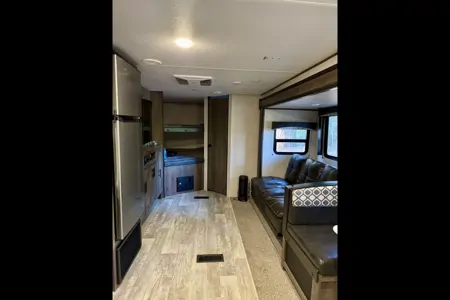 Prime Time Advenger 27DBS Travel Trailer