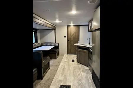 Prime Time Advenger 27DBS Travel Trailer