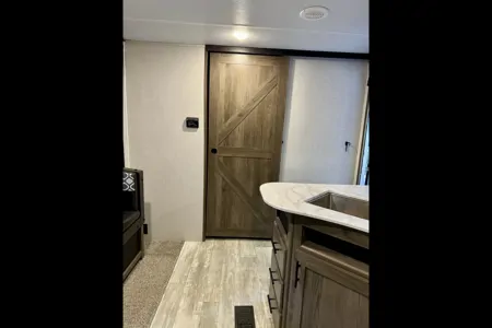 Prime Time Advenger 27DBS Travel Trailer