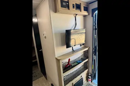 2019 189 R-Pod Hood River Edition - "Hoppy II" a Happy Camper