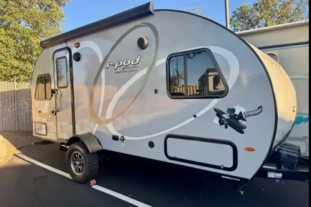 2019 189 R-Pod Hood River Edition - "Hoppy II" a Happy Camper