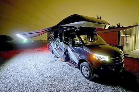 WiFi - Luxurious - Diesel - Great MPG (2)