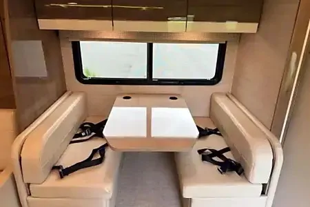 WiFi - Luxurious - Diesel - Great MPG (2)