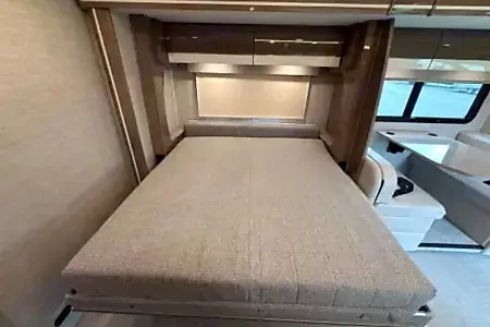 WiFi - Luxurious - Diesel - Great MPG (2)