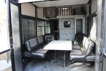 Heartland Cyclone 4115 Toy Hauler