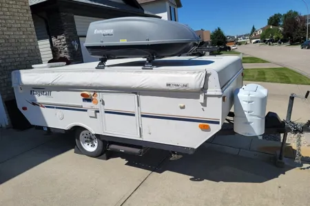 Excellent Tent Trailer with 2 Dinettes and Electric Crank Up - Only one in AB