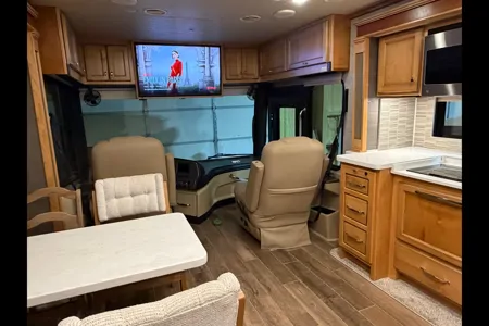 Christopher's Tiffin Motorhomes Allegro red 360 38ka Class A