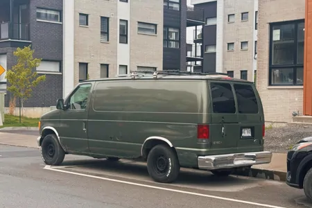 Camper van Ford E-150 🇨🇦