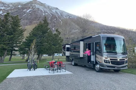 Goody's RV - Beautiful Fleetwood Bounder
