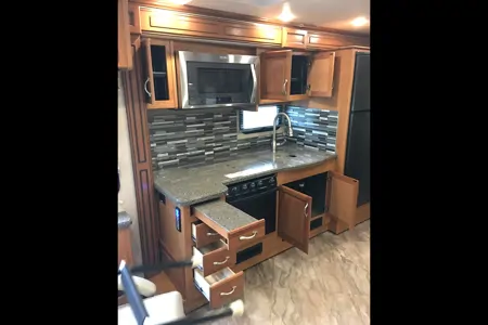 Goody's RV - Beautiful Fleetwood Bounder