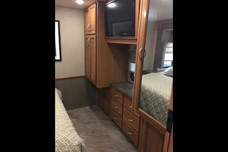 Goody's RV - Beautiful Fleetwood Bounder