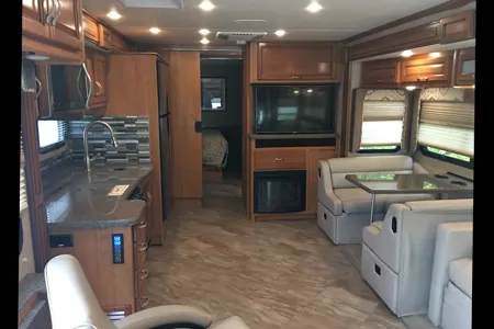 Goody's RV - Beautiful Fleetwood Bounder