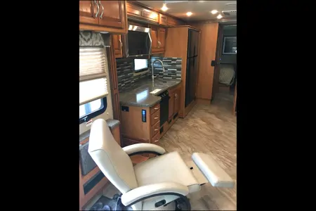 Goody's RV - Beautiful Fleetwood Bounder
