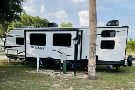 ❤️✅We deliver & Set-Up! Loaded! Sleeps 10! 2022 Keystone Bullet Ultralite 287QBS