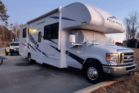 Jesse's Thor Motor Coach Four Winds Class C