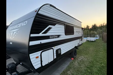 Grand Design Transcend 151BH Travel Trailer