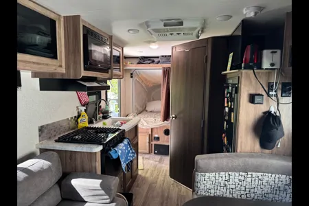 Nicola's Jayco X17z Hybrid