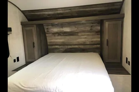 Grand Travel Trailer