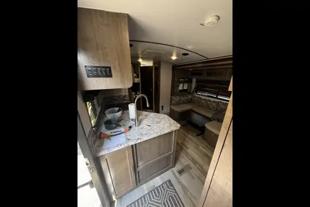 Forest River Surveyor 245BHS