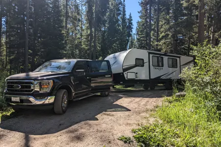 Bolshoi's Prime Time Tracer LE Travel Trailer
