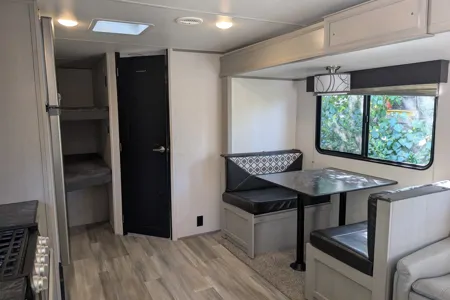 Bolshoi's Prime Time Tracer LE Travel Trailer