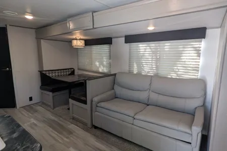 Bolshoi's Prime Time Tracer LE Travel Trailer