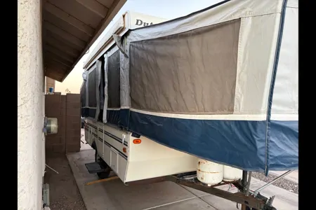 Happy camper Dutchmen M1204 Tent Trailer