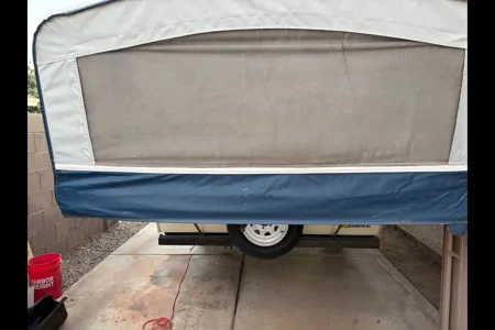 Happy camper Dutchmen M1204 Tent Trailer