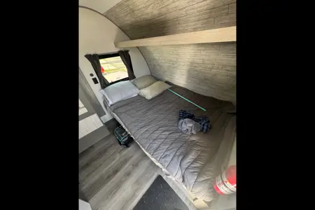 Kyle's Coachmen Catalina Travel Trailer