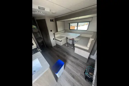 Kyle's Coachmen Catalina Travel Trailer