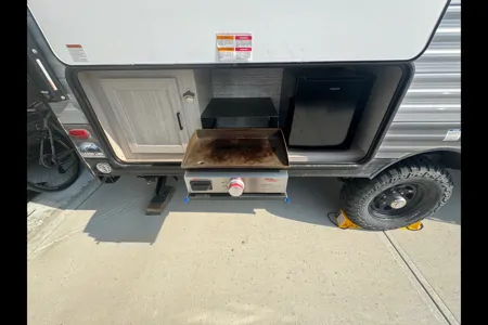 Kyle's Coachmen Catalina Travel Trailer