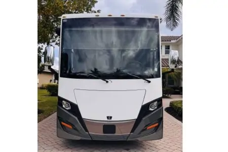 Sharon's Tiffin Motorhomes Allegro Red 33 AA Class A