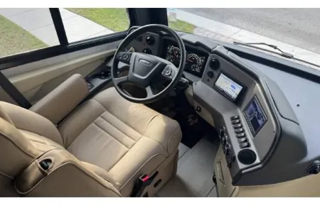 Sharon's Tiffin Motorhomes Allegro Red 33 AA Class A