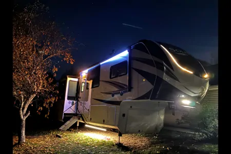 Nick’s Grand Design Solitude 390 RK Fifth Wheel